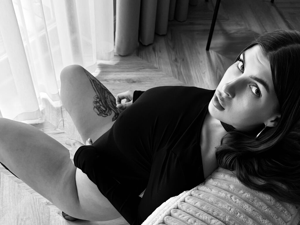 Watch AlexandraAvdeeva Live