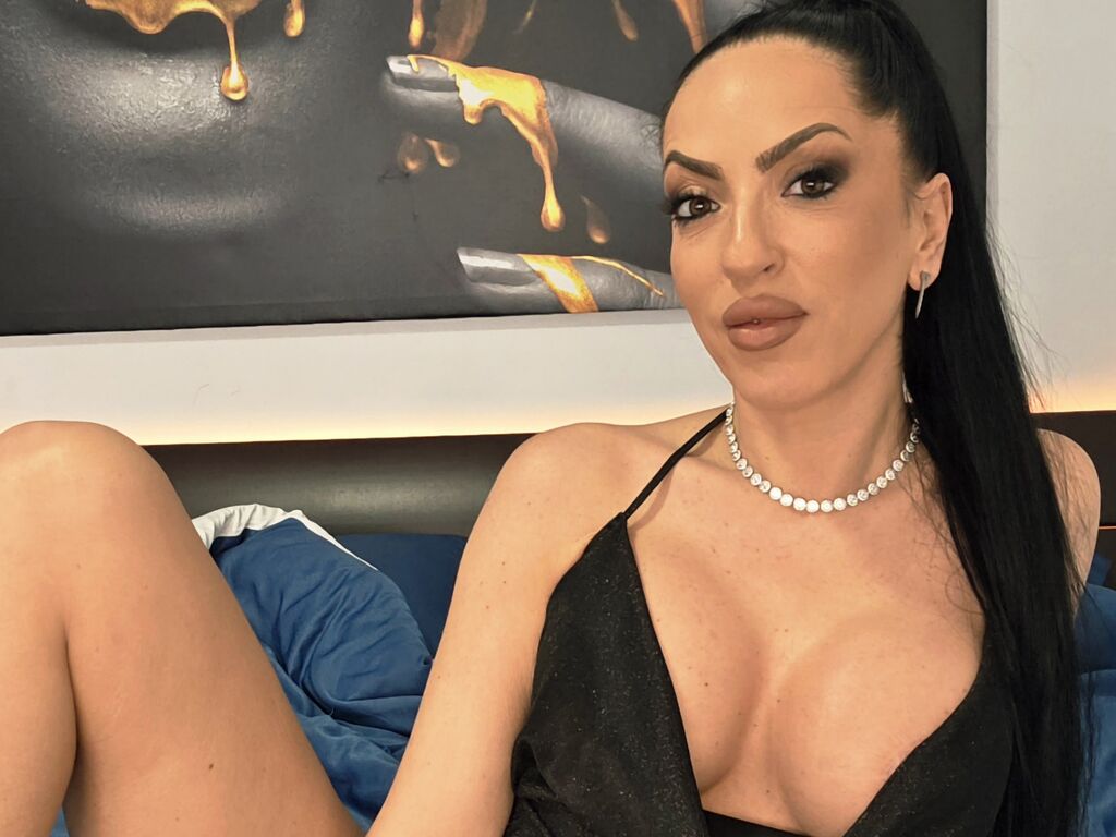 Watch AmberArtemis Live