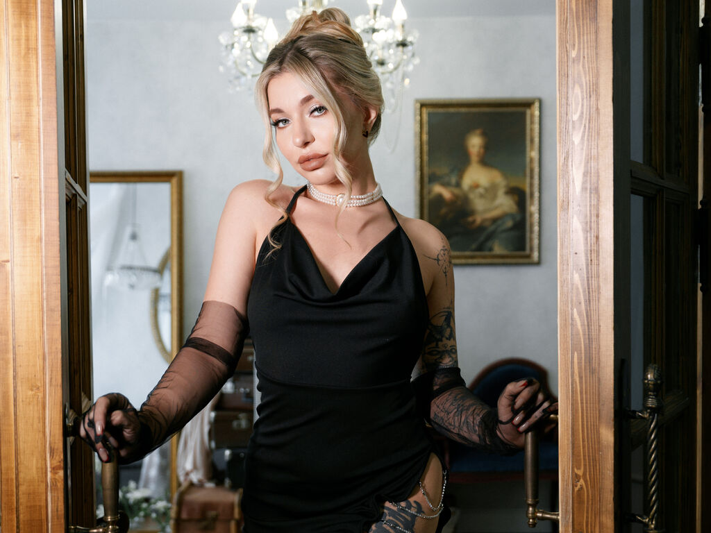Watch AriellaMelo Live