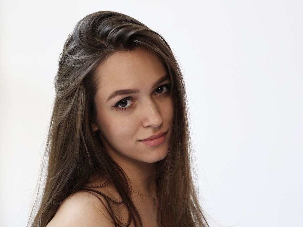 Watch BellaLett Live