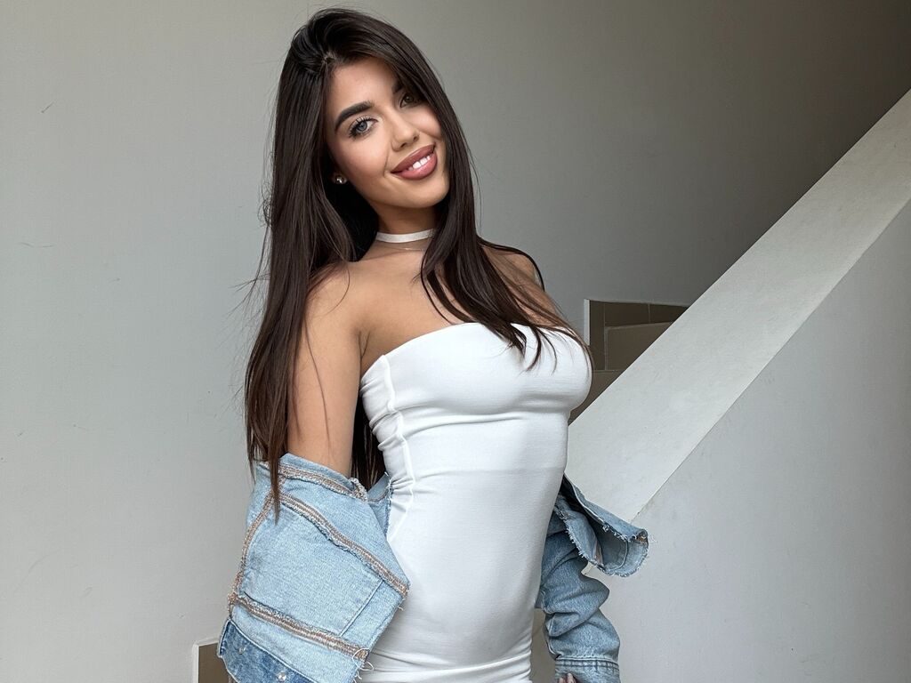 Watch ClaireJenner Live