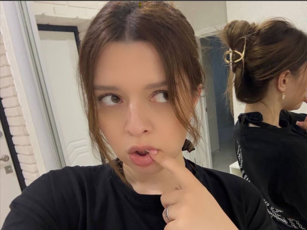 DevonaChurchey Live Stream